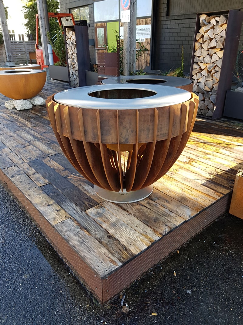 brasero-plancha-ellipsis-100-barbecue-grill-design-braseros-firepit-openfire-cheminée-acier-jardin-extérieur-grillade-outdoor-kitchen-4 brasero-plancha-ellipsis-100-barbecue-grill-design-braseros-firepit-openfire-cheminée-acier-jardin-extérieur-grillade-outdoor-kitchen