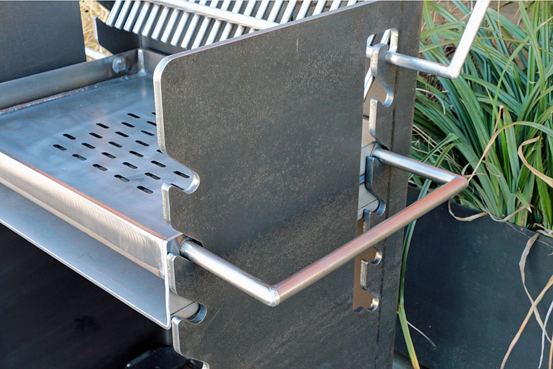 Park-Grill-BBQ-Barbecue-Openfire-Grillades-Outdoorkitchen-Club-Public bbq-Picnic-Damien Rais 11